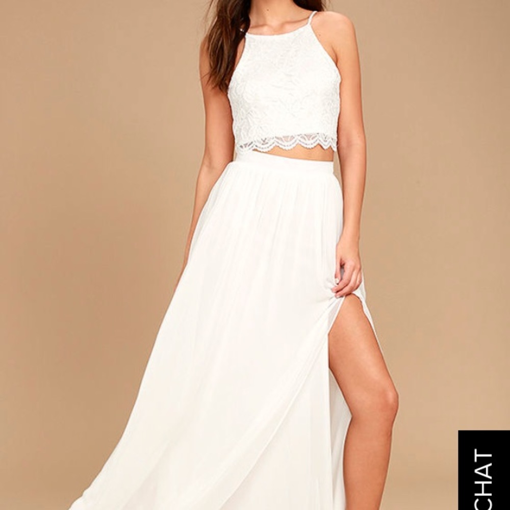 Lace maxi dress with slit